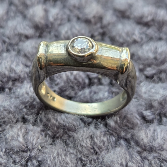 Jewelry - Elegant Silver Ring with Crystal Accent